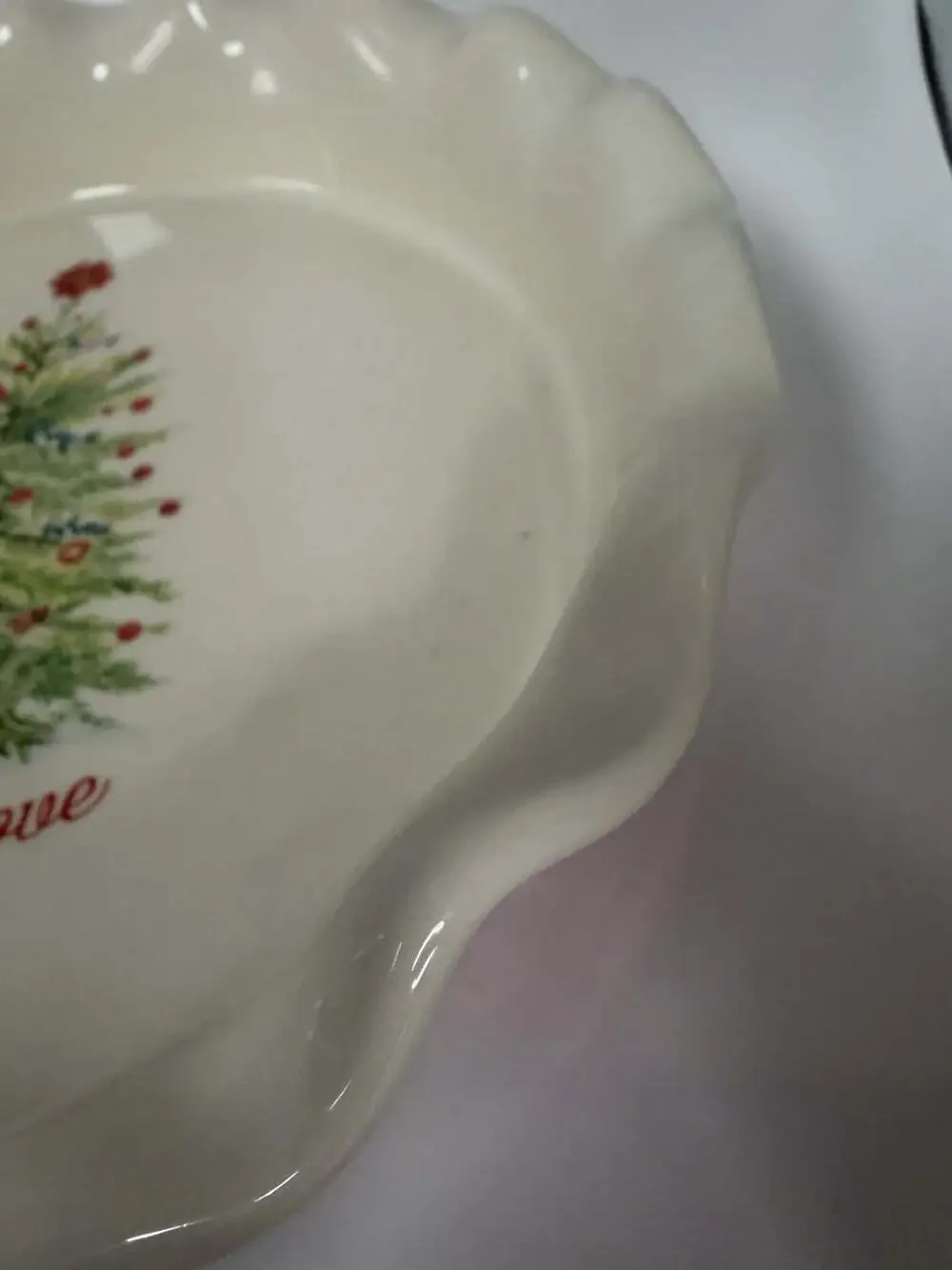 Pioneer Woman 9” Pie Dish “Made with Love” Ruffled Edge Christmas Tree